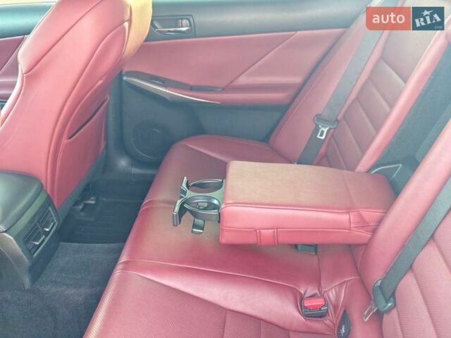 Белый Лексус ИС, объемом двигателя 2.5 л и пробегом 121 тыс. км за 16500 $, фото 41 на Automoto.ua