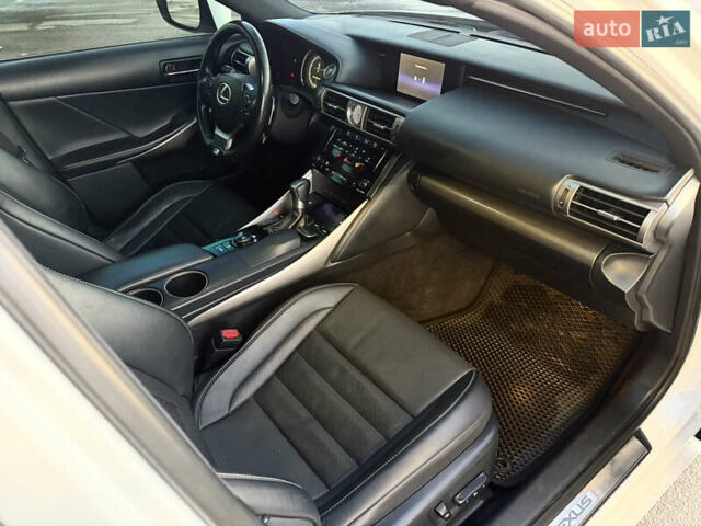 Белый Лексус ИС, объемом двигателя 2.5 л и пробегом 185 тыс. км за 14900 $, фото 60 на Automoto.ua