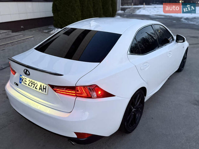Белый Лексус ИС, объемом двигателя 2.5 л и пробегом 185 тыс. км за 14900 $, фото 8 на Automoto.ua