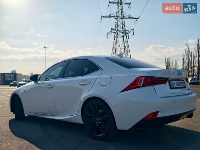 Белый Лексус ИС, объемом двигателя 2.5 л и пробегом 121 тыс. км за 16500 $, фото 6 на Automoto.ua