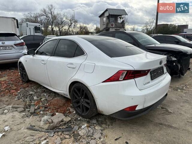 Білий Лексус ІС, об'ємом двигуна 2.49 л та пробігом 150 тис. км за 14400 $, фото 1 на Automoto.ua