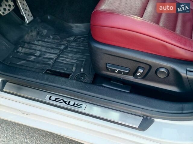 Белый Лексус ИС, объемом двигателя 2.5 л и пробегом 121 тыс. км за 16500 $, фото 51 на Automoto.ua