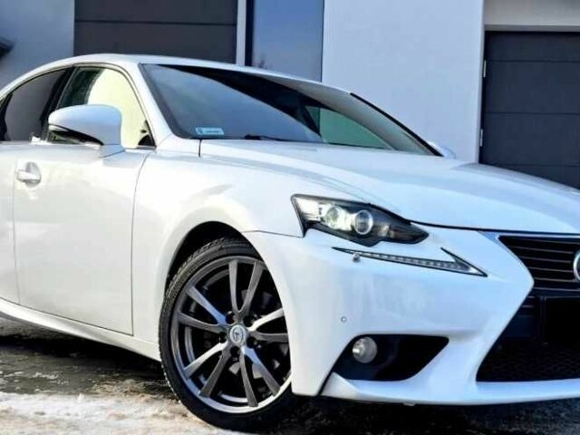 Білий Лексус ІС, об'ємом двигуна 2.5 л та пробігом 145 тис. км за 10000 $, фото 2 на Automoto.ua