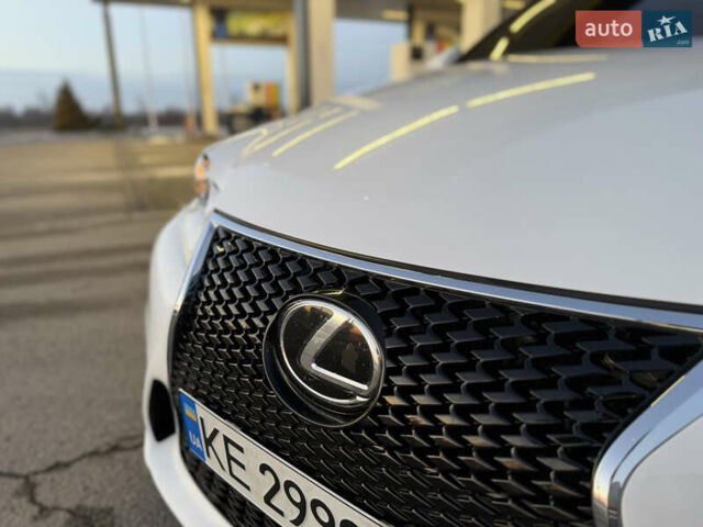 Белый Лексус ИС, объемом двигателя 2.5 л и пробегом 185 тыс. км за 14900 $, фото 39 на Automoto.ua