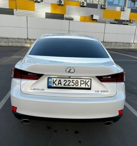Білий Лексус ІС, об'ємом двигуна 2.5 л та пробігом 143 тис. км за 16000 $, фото 9 на Automoto.ua