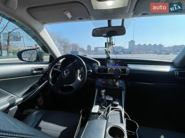 Білий Лексус ІС, об'ємом двигуна 2.5 л та пробігом 141 тис. км за 16200 $, фото 8 на Automoto.ua