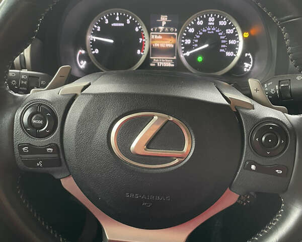 Білий Лексус ІС, об'ємом двигуна 2.5 л та пробігом 170 тис. км за 15300 $, фото 18 на Automoto.ua