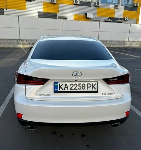 Білий Лексус ІС, об'ємом двигуна 2.5 л та пробігом 143 тис. км за 16000 $, фото 10 на Automoto.ua
