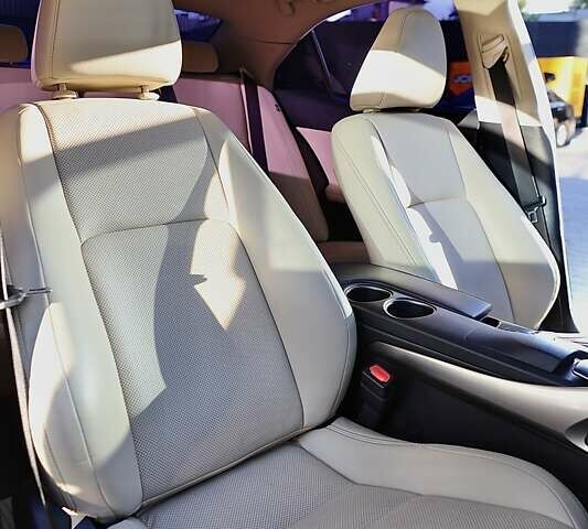 Белый Лексус ИС, объемом двигателя 2.5 л и пробегом 90 тыс. км за 16500 $, фото 28 на Automoto.ua