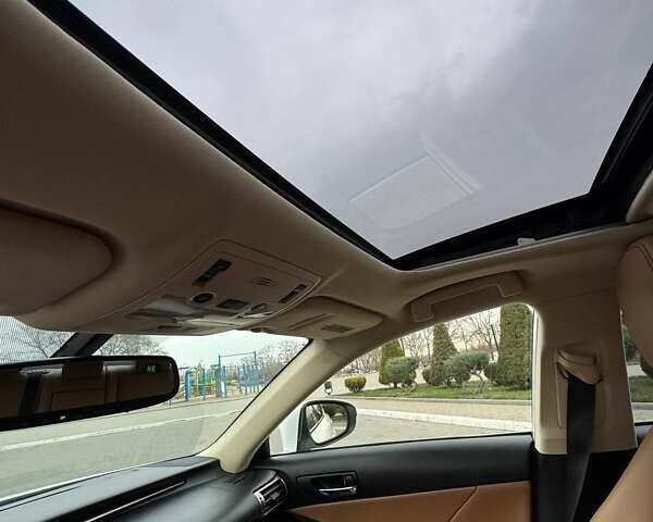 Білий Лексус ІС, об'ємом двигуна 2.5 л та пробігом 136 тис. км за 17900 $, фото 15 на Automoto.ua