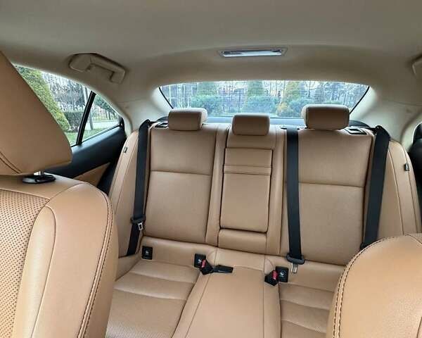 Білий Лексус ІС, об'ємом двигуна 2.5 л та пробігом 136 тис. км за 17900 $, фото 11 на Automoto.ua