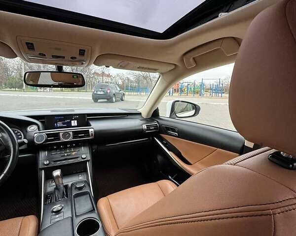 Білий Лексус ІС, об'ємом двигуна 2.5 л та пробігом 136 тис. км за 17900 $, фото 9 на Automoto.ua