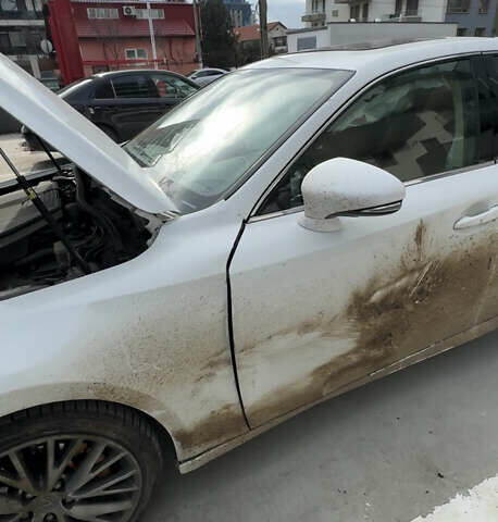 Білий Лексус ІС, об'ємом двигуна 2.5 л та пробігом 140 тис. км за 10000 $, фото 2 на Automoto.ua