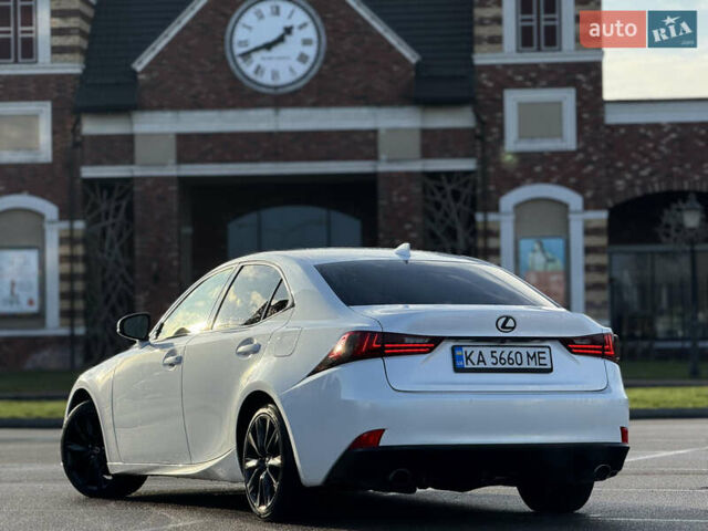 Белый Лексус ИС, объемом двигателя 2.5 л и пробегом 143 тыс. км за 14850 $, фото 10 на Automoto.ua