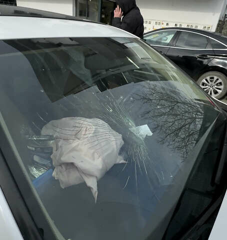 Білий Лексус ІС, об'ємом двигуна 2.5 л та пробігом 140 тис. км за 10000 $, фото 4 на Automoto.ua