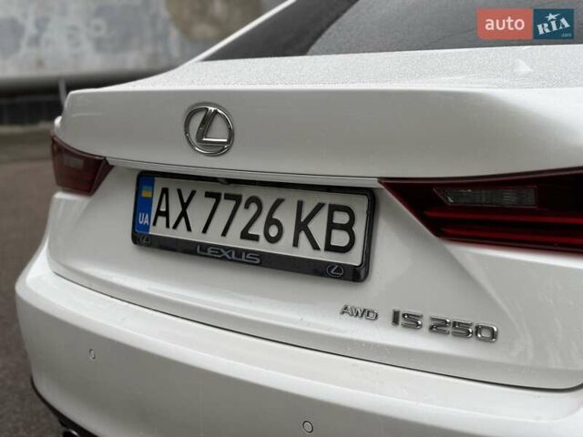 Белый Лексус ИС, объемом двигателя 2.5 л и пробегом 240 тыс. км за 12500 $, фото 25 на Automoto.ua