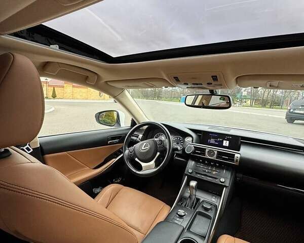 Білий Лексус ІС, об'ємом двигуна 2.5 л та пробігом 136 тис. км за 17900 $, фото 8 на Automoto.ua