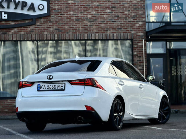 Белый Лексус ИС, объемом двигателя 2.5 л и пробегом 143 тыс. км за 14850 $, фото 14 на Automoto.ua