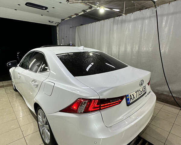 Белый Лексус ИС, объемом двигателя 2.5 л и пробегом 189 тыс. км за 15800 $, фото 32 на Automoto.ua
