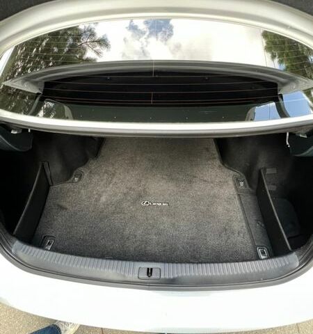 Білий Лексус ІС, об'ємом двигуна 2.5 л та пробігом 177 тис. км за 17000 $, фото 10 на Automoto.ua