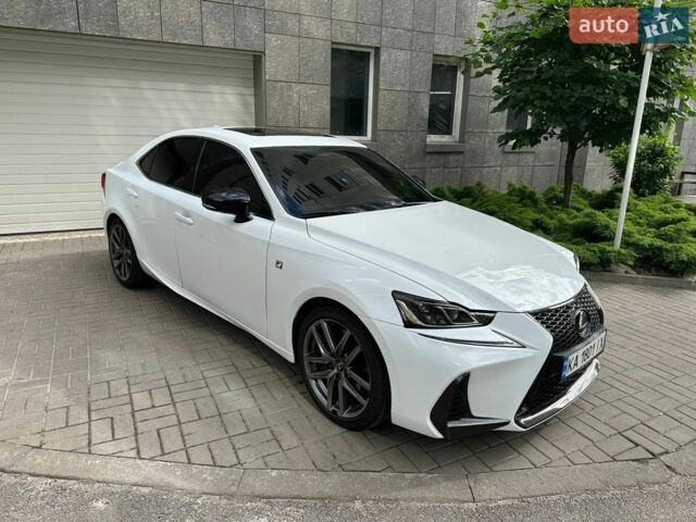 Белый Лексус ИС, объемом двигателя 2 л и пробегом 103 тыс. км за 21500 $, фото 2 на Automoto.ua