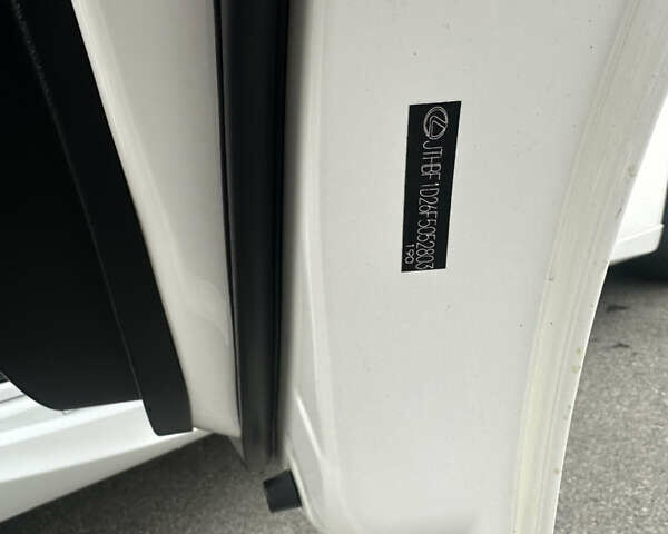 Белый Лексус ИС, объемом двигателя 2.5 л и пробегом 160 тыс. км за 16900 $, фото 14 на Automoto.ua