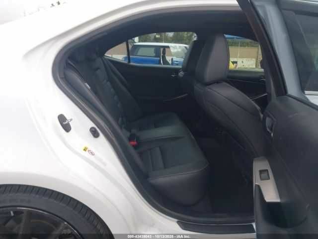 Білий Лексус ІС, об'ємом двигуна 2.5 л та пробігом 79 тис. км за 4300 $, фото 6 на Automoto.ua