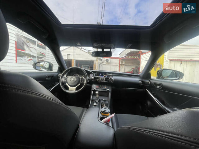 Белый Лексус ИС, объемом двигателя 2.49 л и пробегом 192 тыс. км за 18500 $, фото 9 на Automoto.ua