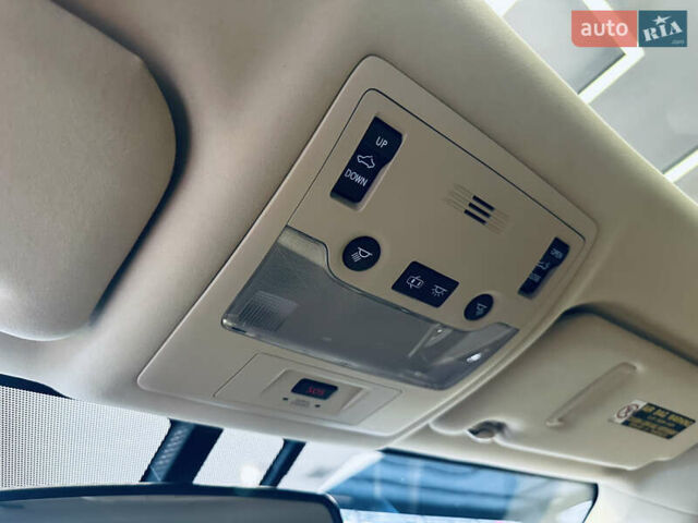 Белый Лексус ИС, объемом двигателя 2.5 л и пробегом 98 тыс. км за 16900 $, фото 39 на Automoto.ua