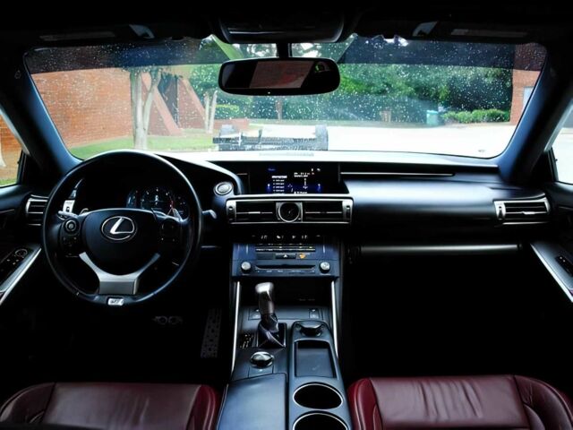 Білий Лексус ІС, об'ємом двигуна 2.5 л та пробігом 80 тис. км за 9900 $, фото 9 на Automoto.ua