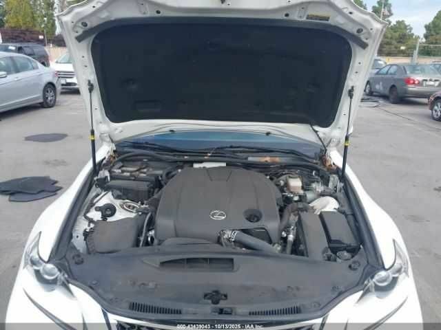 Білий Лексус ІС, об'ємом двигуна 2.5 л та пробігом 79 тис. км за 4300 $, фото 8 на Automoto.ua