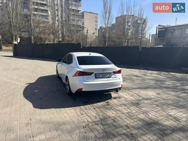 Белый Лексус ИС, объемом двигателя 2 л и пробегом 130 тыс. км за 16500 $, фото 6 на Automoto.ua