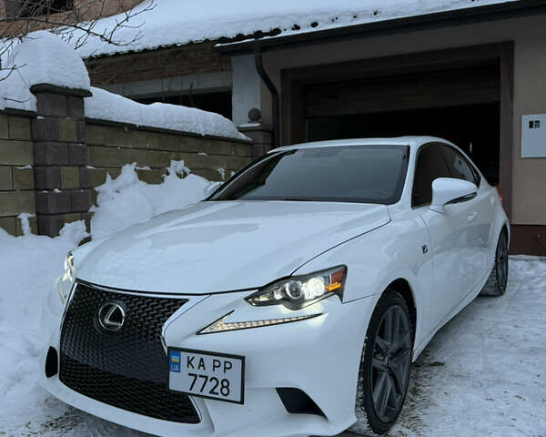 Белый Лексус ИС, объемом двигателя 2 л и пробегом 125 тыс. км за 17400 $, фото 5 на Automoto.ua
