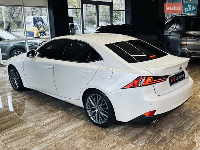 Белый Лексус ИС, объемом двигателя 2.5 л и пробегом 98 тыс. км за 16900 $, фото 14 на Automoto.ua