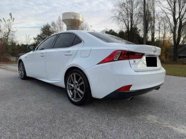 Белый Лексус ИС, объемом двигателя 2.5 л и пробегом 99 тыс. км за 8600 $, фото 5 на Automoto.ua