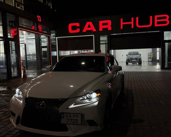 Білий Лексус ІС, об'ємом двигуна 2 л та пробігом 124 тис. км за 17760 $, фото 18 на Automoto.ua