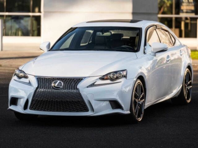 Білий Лексус ІС, об'ємом двигуна 3.5 л та пробігом 77 тис. км за 3500 $, фото 2 на Automoto.ua