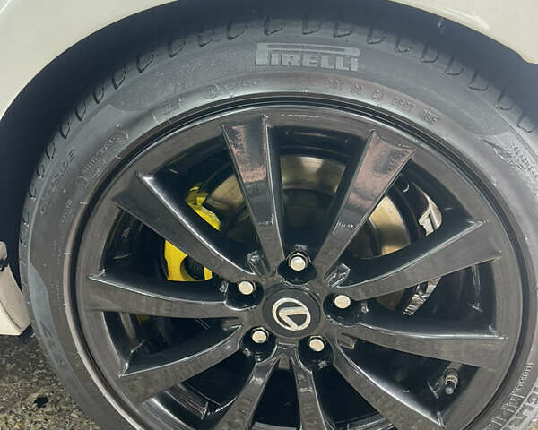 Белый Лексус ИС, объемом двигателя 2.49 л и пробегом 192 тыс. км за 18500 $, фото 1 на Automoto.ua