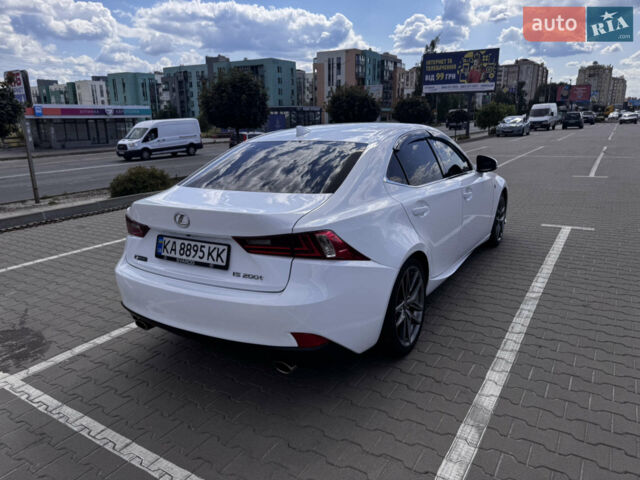Белый Лексус ИС, объемом двигателя 2 л и пробегом 180 тыс. км за 18000 $, фото 10 на Automoto.ua