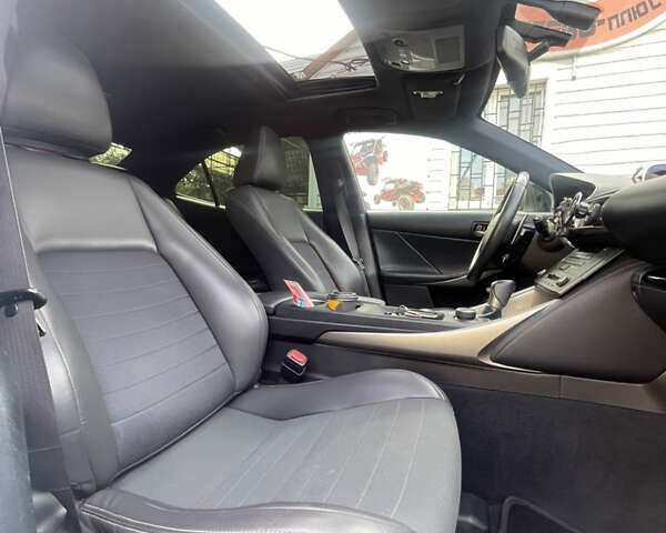 Белый Лексус ИС, объемом двигателя 2.49 л и пробегом 192 тыс. км за 18500 $, фото 10 на Automoto.ua