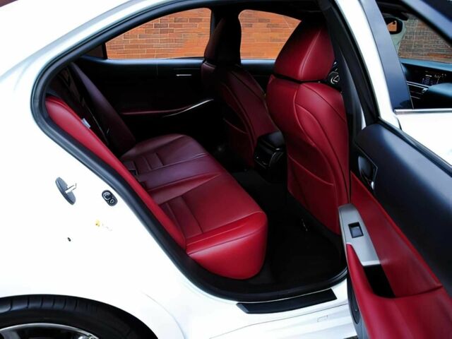 Білий Лексус ІС, об'ємом двигуна 2.5 л та пробігом 80 тис. км за 9900 $, фото 12 на Automoto.ua