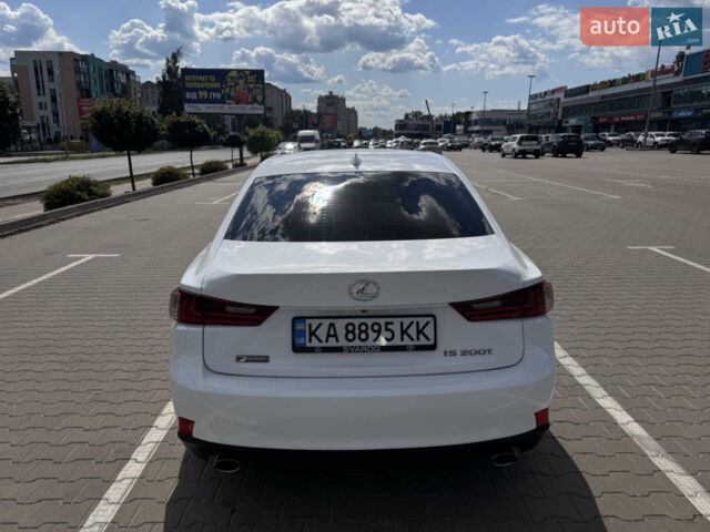 Белый Лексус ИС, объемом двигателя 2 л и пробегом 180 тыс. км за 18000 $, фото 11 на Automoto.ua