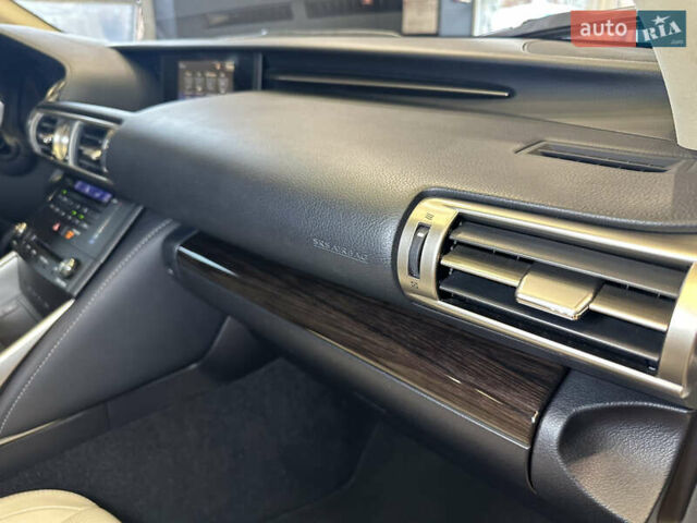 Белый Лексус ИС, объемом двигателя 2.5 л и пробегом 98 тыс. км за 16900 $, фото 53 на Automoto.ua