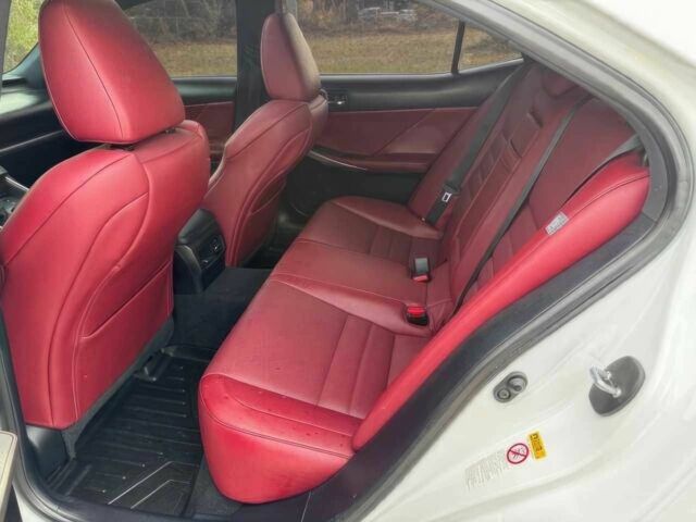 Белый Лексус ИС, объемом двигателя 2.5 л и пробегом 80 тыс. км за 15100 $, фото 10 на Automoto.ua
