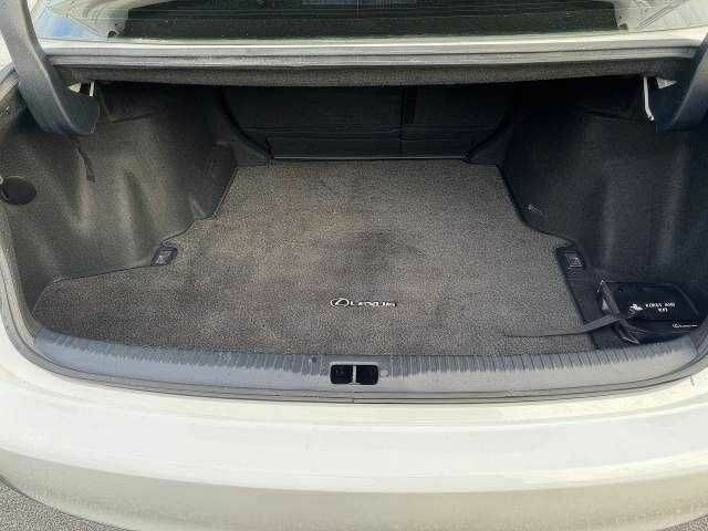 Белый Лексус ИС, объемом двигателя 2.5 л и пробегом 99 тыс. км за 8600 $, фото 15 на Automoto.ua