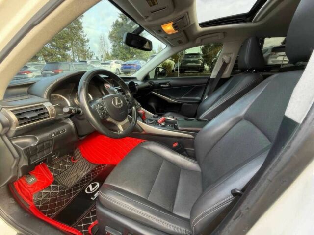 Белый Лексус ИС, объемом двигателя 2.5 л и пробегом 72 тыс. км за 4600 $, фото 8 на Automoto.ua