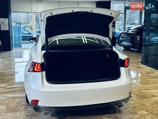 Белый Лексус ИС, объемом двигателя 2.5 л и пробегом 98 тыс. км за 16900 $, фото 44 на Automoto.ua