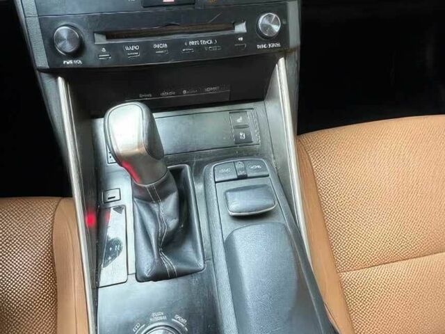 Білий Лексус ІС, об'ємом двигуна 3.5 л та пробігом 71 тис. км за 3500 $, фото 11 на Automoto.ua