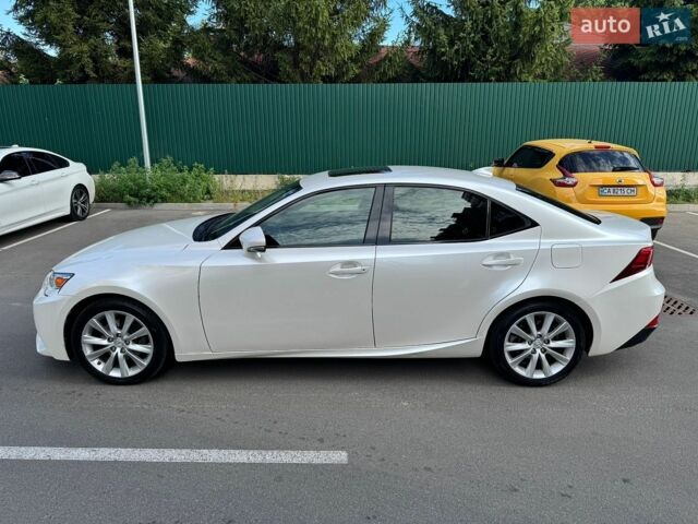 Білий Лексус ІС, об'ємом двигуна 2.5 л та пробігом 106 тис. км за 17700 $, фото 4 на Automoto.ua