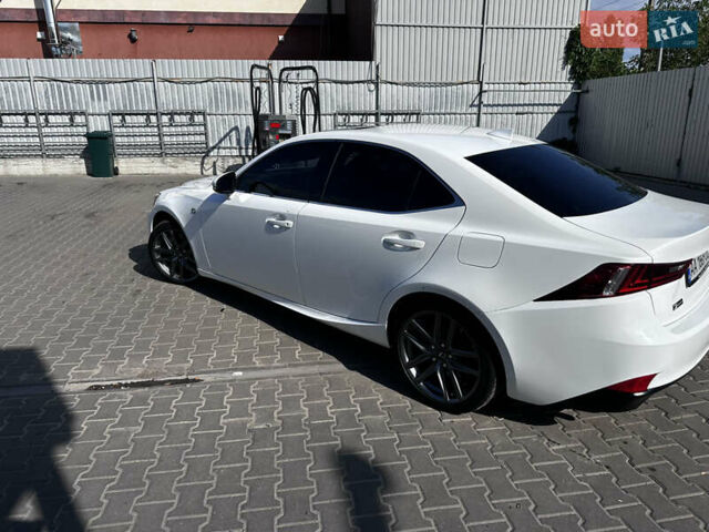 Білий Лексус ІС, об'ємом двигуна 2 л та пробігом 118 тис. км за 17900 $, фото 1 на Automoto.ua